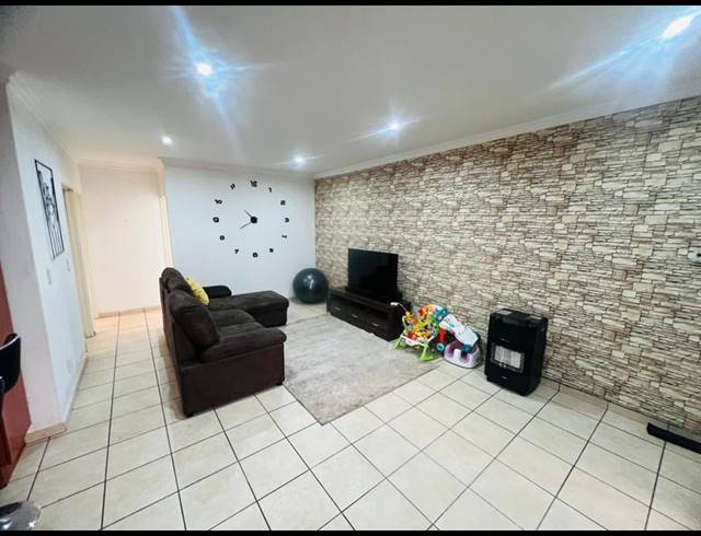 2 BEDROOM APARTMENT FOR SALE IN ALBERTON NORTH